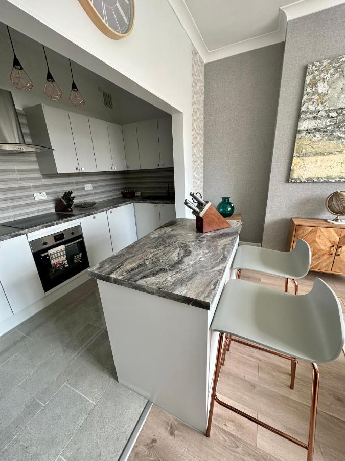 Southsea 2 Bedroom 10 Mins From Appartement *